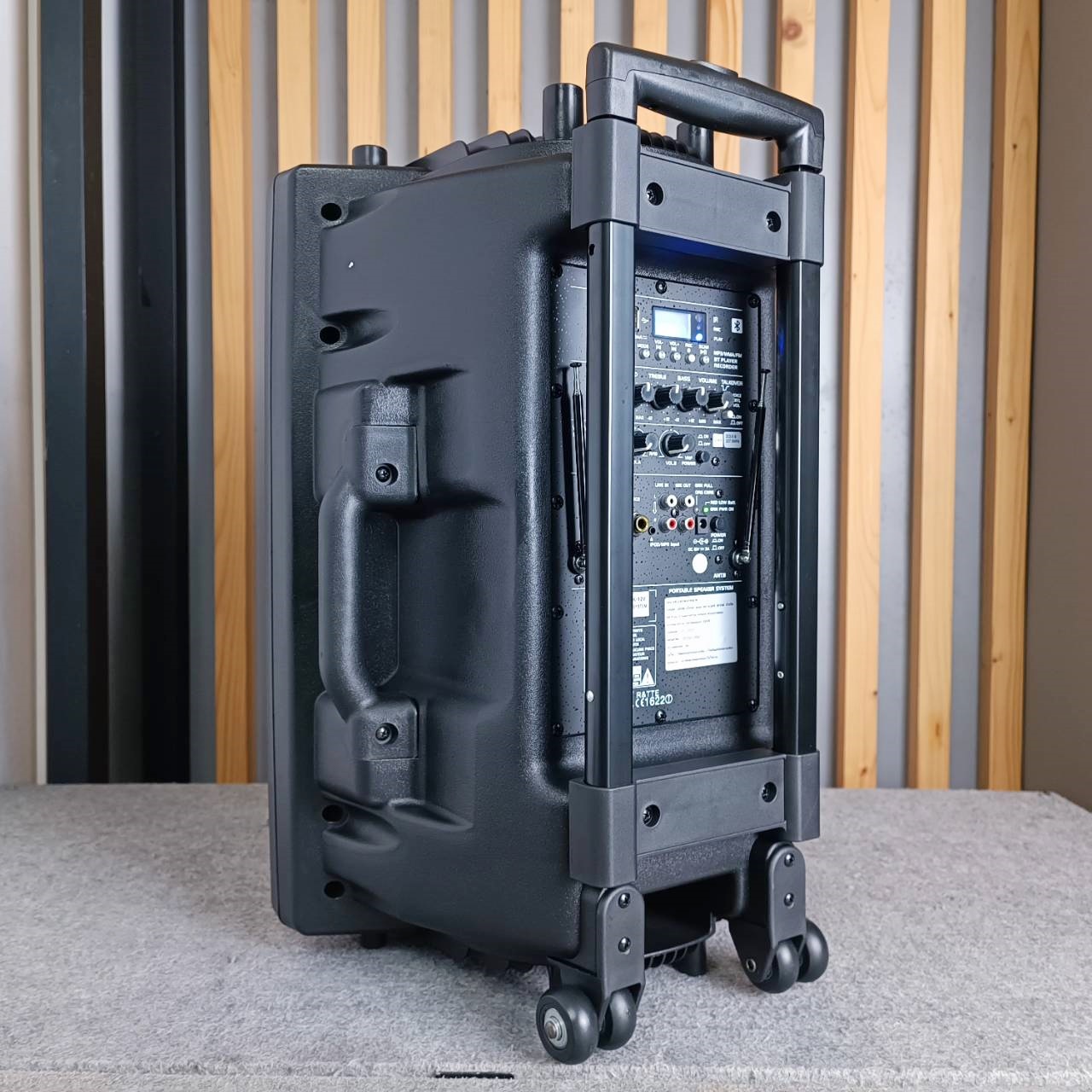 BIK USK-12V ตู้ ลำโพง ล้อลาก 12นิ้ว พร้อม ไมค์ลอย 2ตัว ตู้ลำโพง USK 12V USK12V USK 12 V เอไอ-ไพศาล