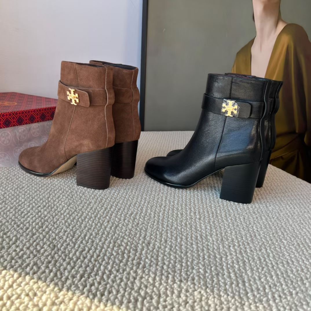 **do** รองเท้าหนังบู้ทสั้น Tory Burch T Lock High Heel Ankle Boots มี 2 สี สินค้าใหม่ ของแท้