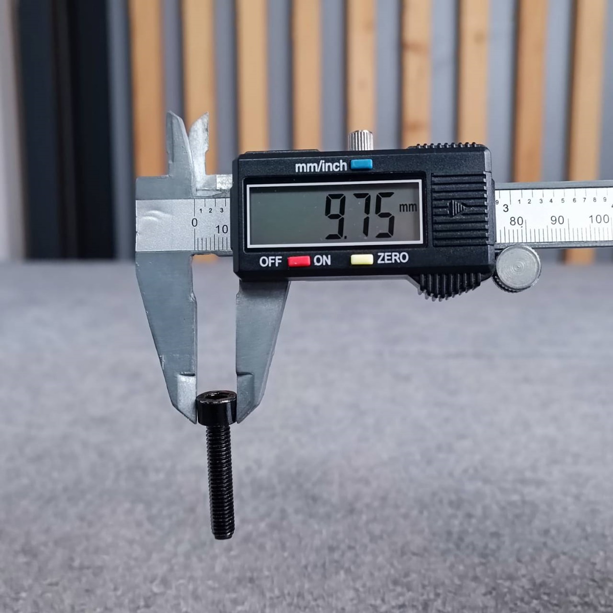 ถุง8ชุด น๊อตหัวหกเหลี่ยม 30mm พร้อม T-NUT M6 น็อตยึดลำโพง สกรู น็อตยึดร่อง น็อตสำหรับตู้ลำโพง เอไอ-ไพศาล