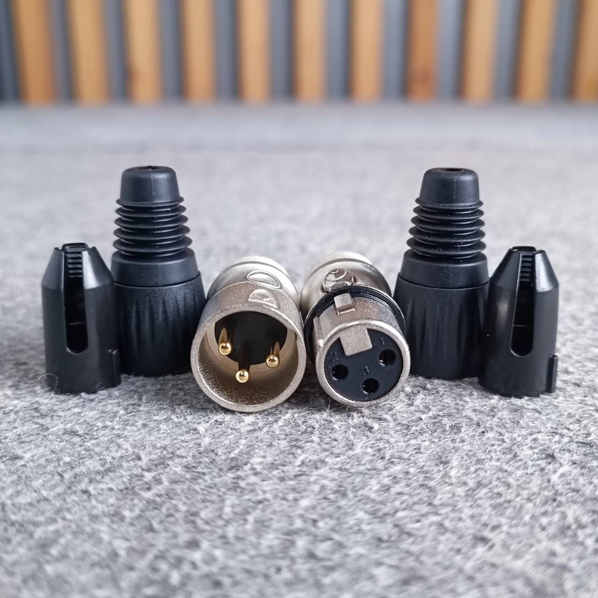 (1คู่ ผู้+เมีย) CM XLR ตัวผู้ + XLR ตัวเมีย CX3F + CX3M ปลั๊กแคนนอน ตัวผู้+ตัวเมีย สำหรับเข้าสาย เอไอ-ไพศาล