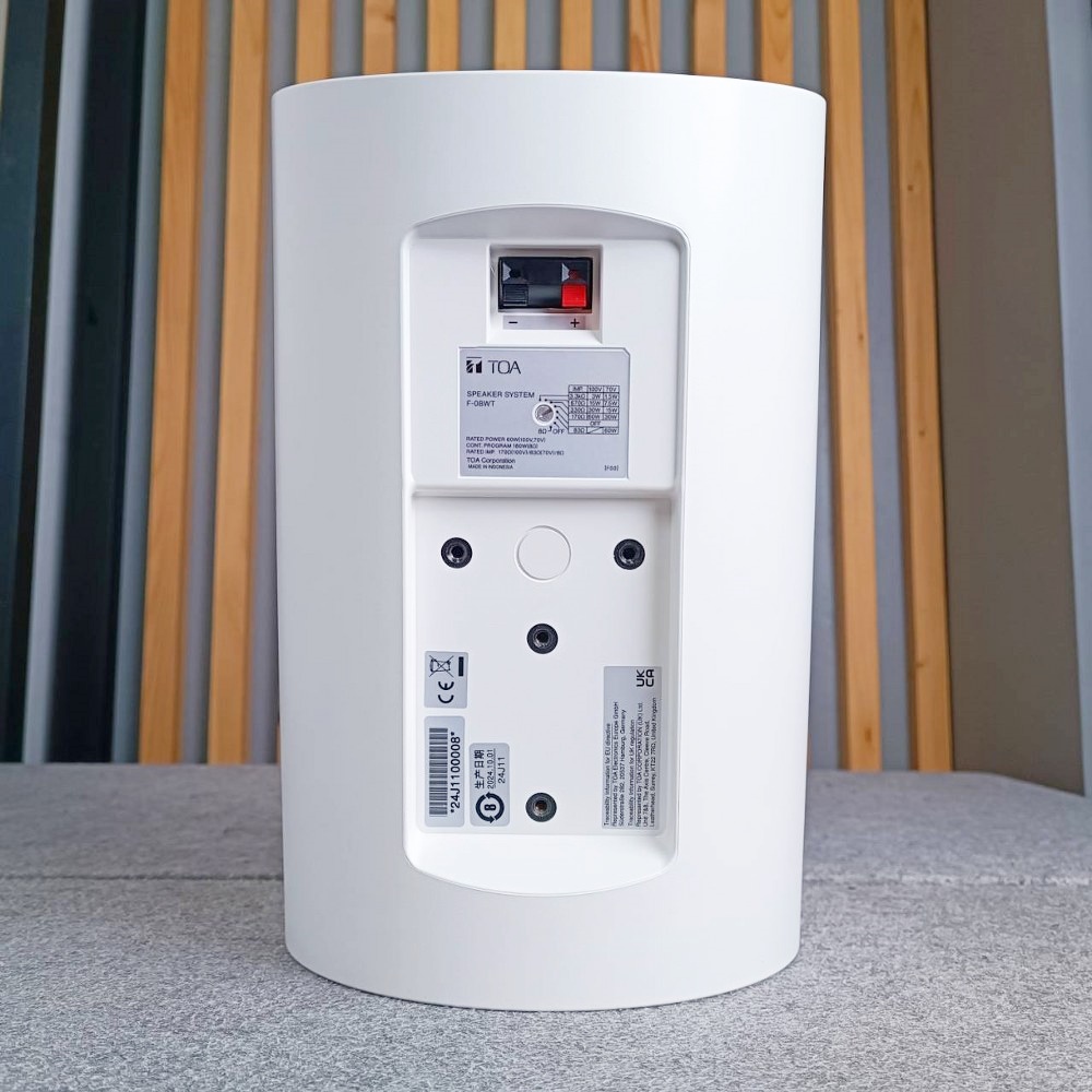 TOA F-08WT ตู้ลำโพงแขวน สีขาว พร้อมขาแขวน ลำโพงติดผนัง ขนาด 8 นิ้ว รองรับกำลังขับ 180 วัตต์ 8 โอห์ม โตอะ F 08WT F08WT เอไอ-ไพศาล
