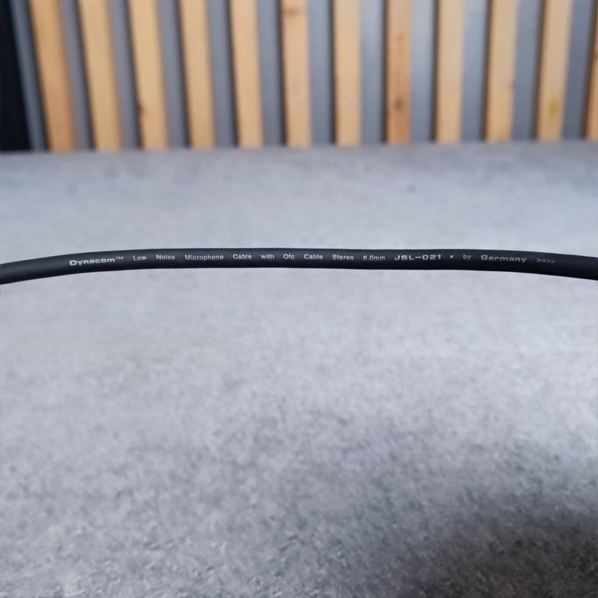 สีดำ ขด10เมตร DYNACOM JSL-021 สายไมค์STสีดำ 6MM ขด10เมตร สายชีลด์JSL 021 JSL021 สายสัญญาณ สายไมค์ST 6MM สายชีนสเตอริโอ เอไอ-ไพศาล