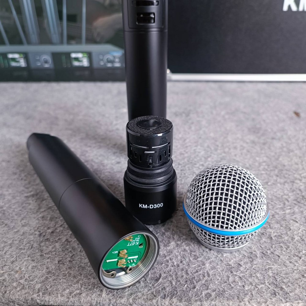 PROEUROTECH KM-D300 ไมค์ลอย UHF 4เสา ไมโครโฟน Wireless UHF ไมโครโฟนไร้สาย ไมค์ลอยคู่มือถือ โปรยูโรเทค KM D300 KMD300 เอไอ-ไพศาล