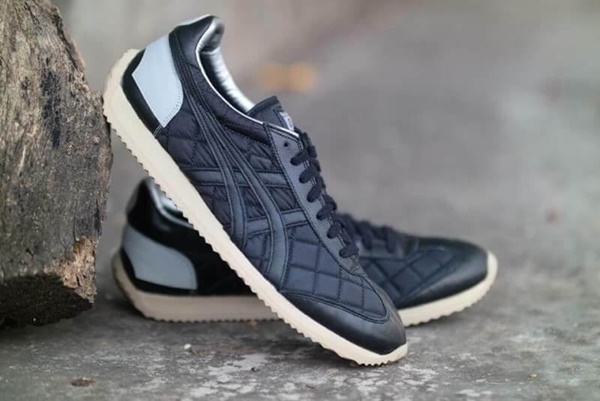 California 78 - Black / Black (Chanel) ลายตารางสีดำ (Show Case)