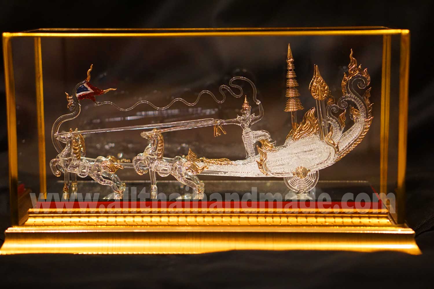 งานเป่าแก้ว ราชรถ 12 นิ้ว ของขวัญให้ลูกค้า ของขวัญให้ผู้ใหญ่