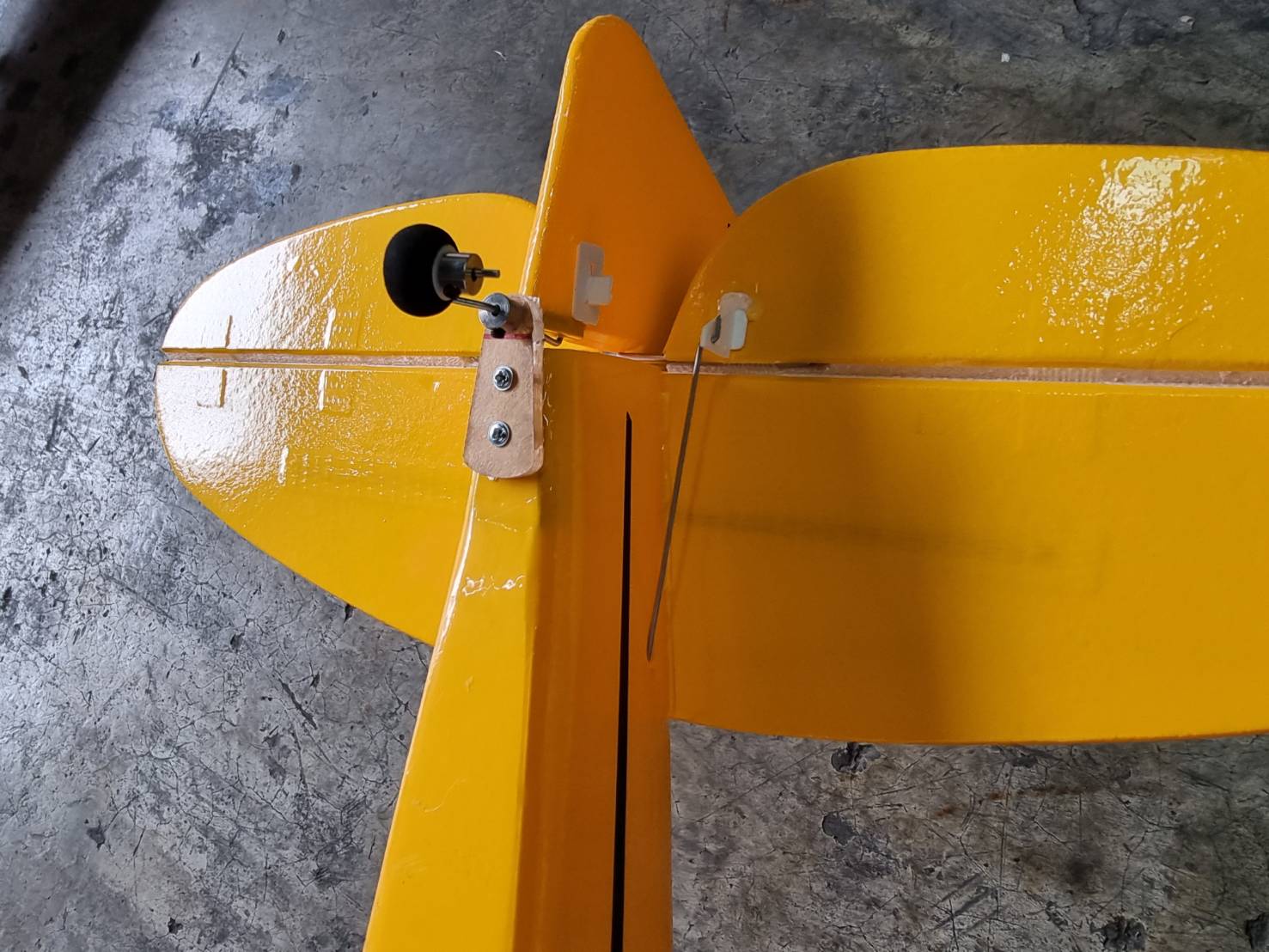 เครื่องบิน : Piper J-3 1.2M. (ไม่รวมสปินเนอร์ ใบพัด ล้อ)(สอบถามลายได้ที่ร้านค้า)