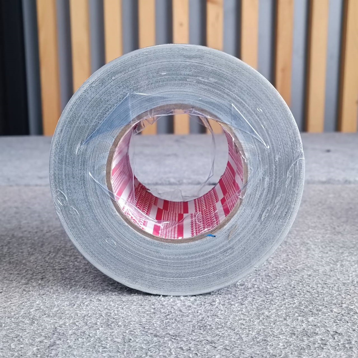 สีเทา แร็คซีน4นิ้ว 50หลา สีเทา SV เทปแร็คซีนม้วนใหญ่ เทปหนา แลคซีน เทปผ้า กระดาษกาวย่น ยาว50หลา เอไอ-ไพศาล