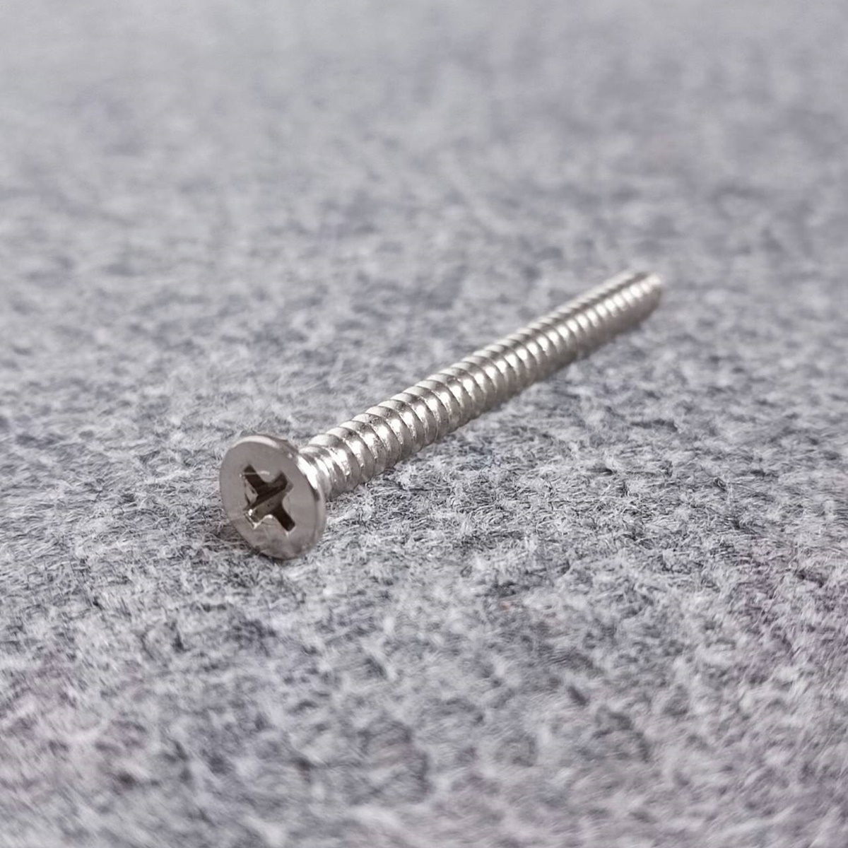 สกรู FH 8X2" ถุง20ตัว น็อต8X2นิ้ว น็อตหัวแบน สกรูประกอบตู้ลำโพง น็อต เอไอ-ไพศาล