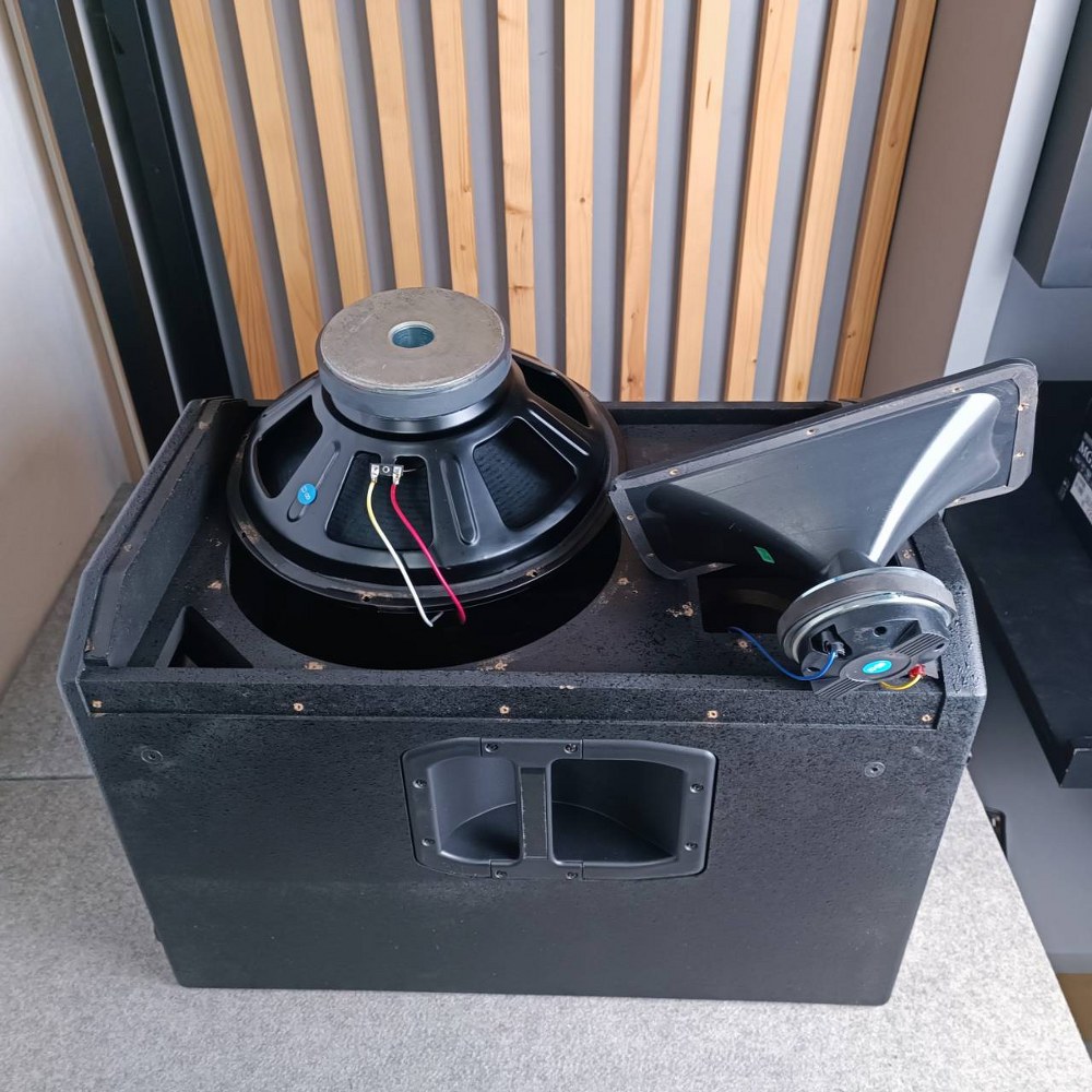 NTS JW-15 ตู้ลำโพงไม้MDF 15" 2ทาง ตู้ ลำโพง ตู้ไม้ 15 นิ้ว ตู้ลำโพง Lound Speaker JW 15 JW15 เอไอ-ไพศาล