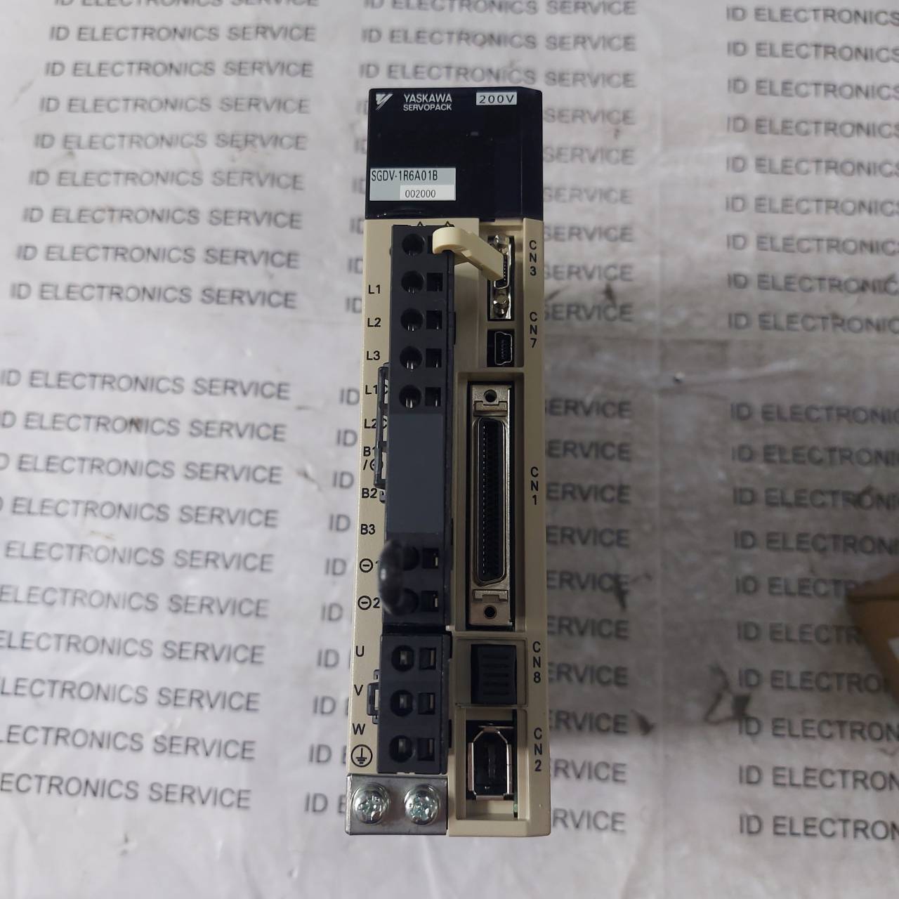 SGDV-1R6A01B002000 SERVO DRIVE "YASKAWA"