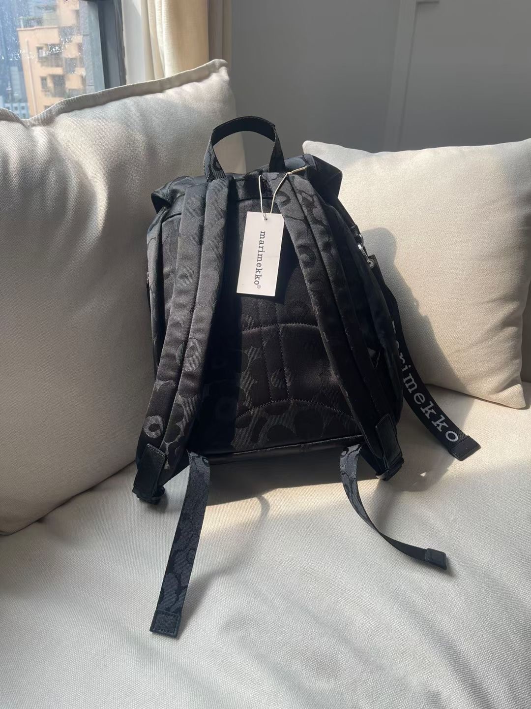 ** do** กระเป๋าเป้ Marimekko Everything Backpack L น้ำหนักเบา ใส่คอมพิวเตอร์ได้ สินค้าใหม่ ของแท้