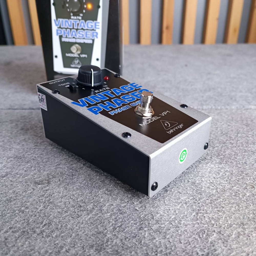 BEHRINGER VP1 เอฟเฟคกีต้าร์ Vintage Phaser เอฟเฟ็คกีตาร์ที่ให้เสียงแบบVintage Phaser VP-1 VP 1 เอไอ-ไพศาล