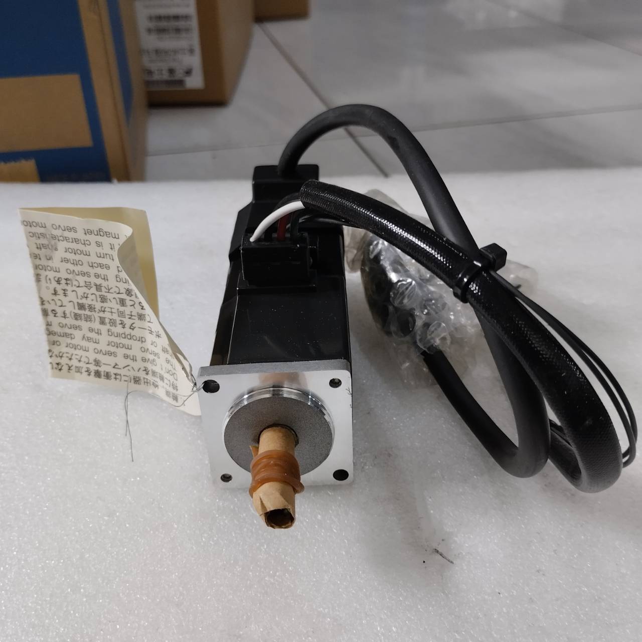 HC-MFS13B SERVO MOTOR "MITSUBISHI"