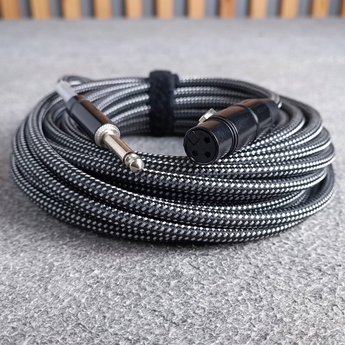 10เมตร KIRLIN XLRเมีย-phone MW-472B สายไมค์หัวสีดำ สายปลั๊กXLRเมีย-Phone สายไมค์XLRเมีย-Phone ปลั๊กCANNONเมีย-ปลั๊กไมค์MONOผู้ เอไอ-ไพศาล