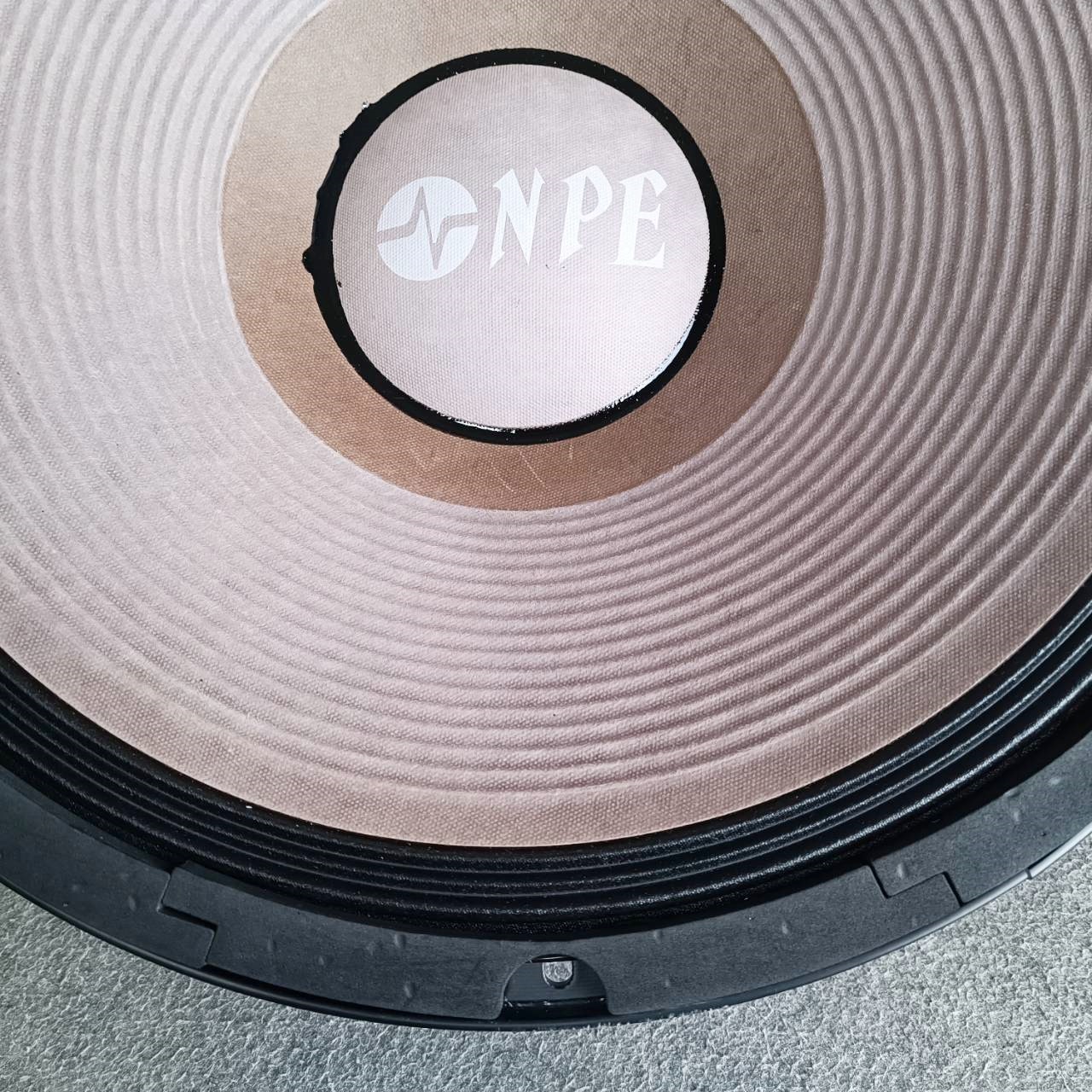 สินค้าเสียหายจากการขนส่ง NPE JB-1800N ลำโพงโครงแตก เสียงออกปกติ JB1800 โครงหล่อ1500W ดอกลำโพง ลำโพง18นิ้ว JB-1800 18นิ้ว jb-1800n JB 1800 N เอไอ-ไพศาล