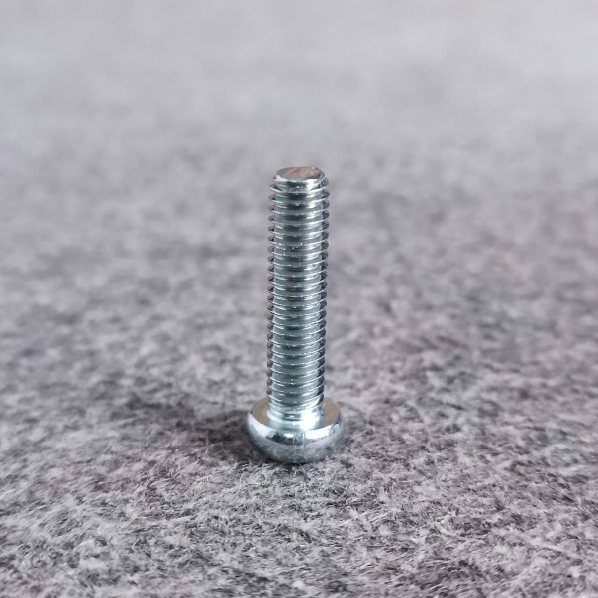 ถุง20ตัว สกรูJP 3X10 น็อต สกรู น็อตเกลียวละเอียด น็อตเกลียวละเอียดหัวกลม สกรูเกลียวละเอียด น็อตJP3X10 เอไอ-ไพศาล