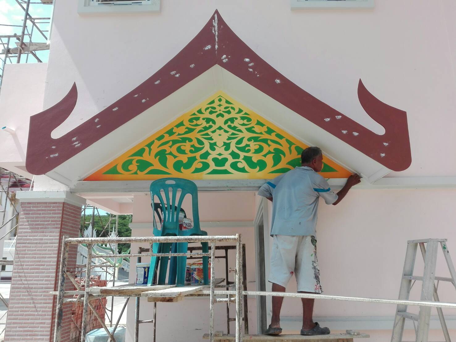 วาดหน้าบัน