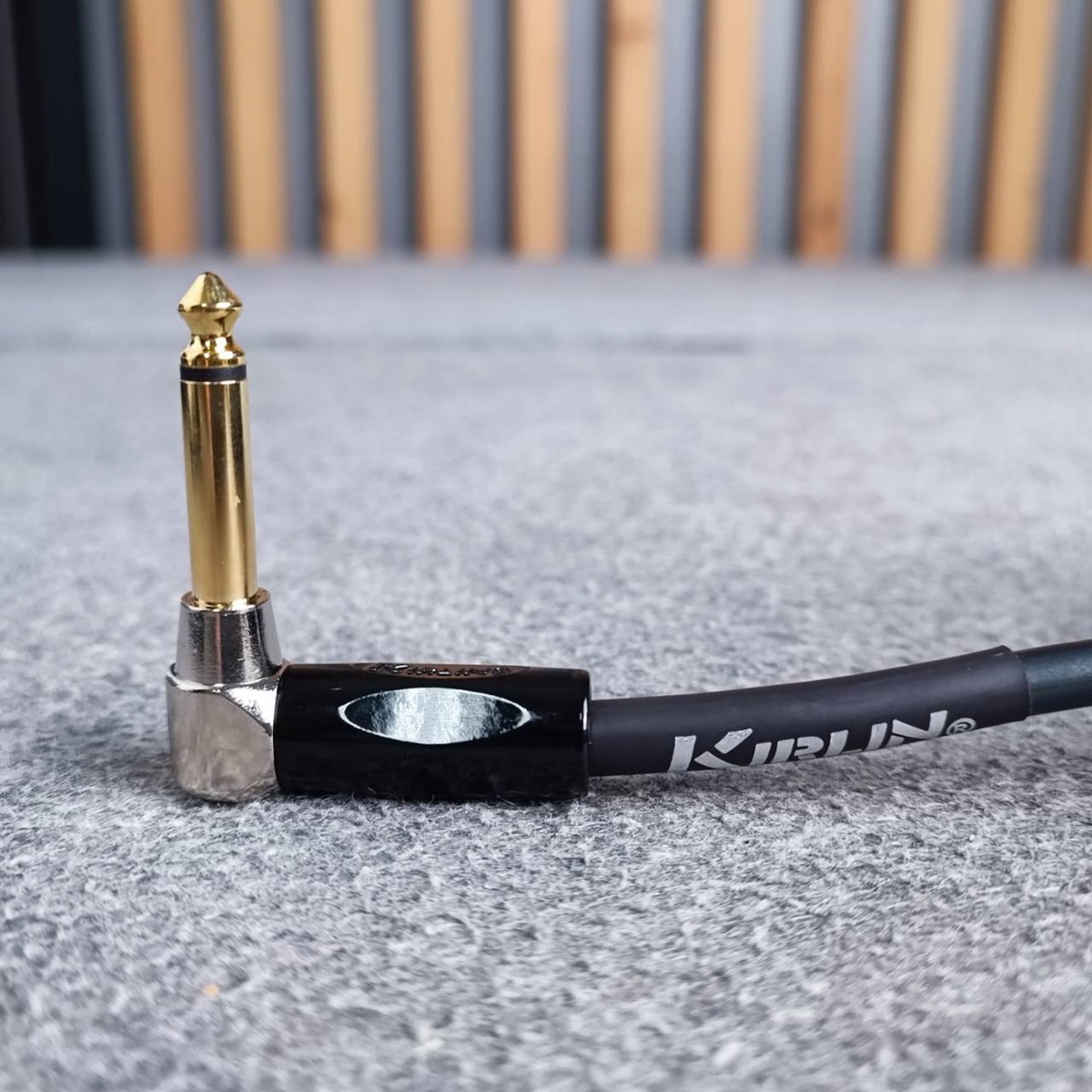 9.1เมตร KIRLIN IPK-222BFGL BK สายกีต้าร์ 9.1เมตร สีดำ สายแจ็คกีต้าร์ 22AWG สายไมค์หัวท้าย สายสัญญาณสำเร็จรูป เอไอ-ไพศาล