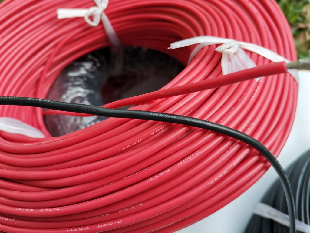 สายไฟซิลิโคน 20AWG , 18AWG , 16AWG , 14AWG , 12AWG , 10AWG , 8AWG สายทองแดง ทนความร้อนสูง 200องศา สายนิ่ม อ่อนตัว โค้งงอดี ราคาขายต่อ 1 เมตร