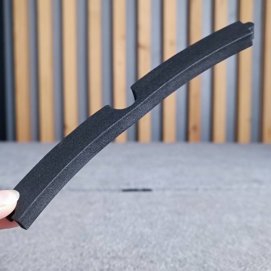 (1ชุด มี8ชิ้น) ขอบทับลำโพง 18นิ้ว 8ชิ้น เว้ากลาง แบบจิ๊กซอว์ ขอบทับ ลำโพง คิ้วลำโพง ฟองน้ำขอบลำโพง อะไหล่ดอกลำโพง18นิ้ว เอไอ-ไพศาล