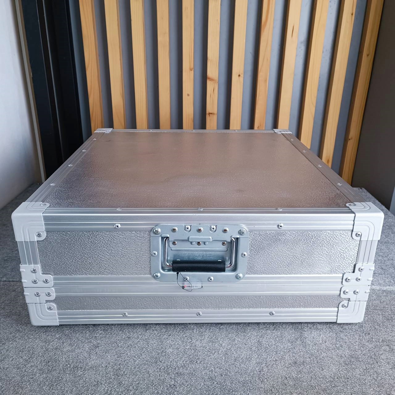 RACK MIX ขนาด 59x48x16CM สีอลูมิเนียม แร็คใส่เครื่องเสียง กล่องเก็บมิซ์ COMPACT เอไอ-ไพศาล