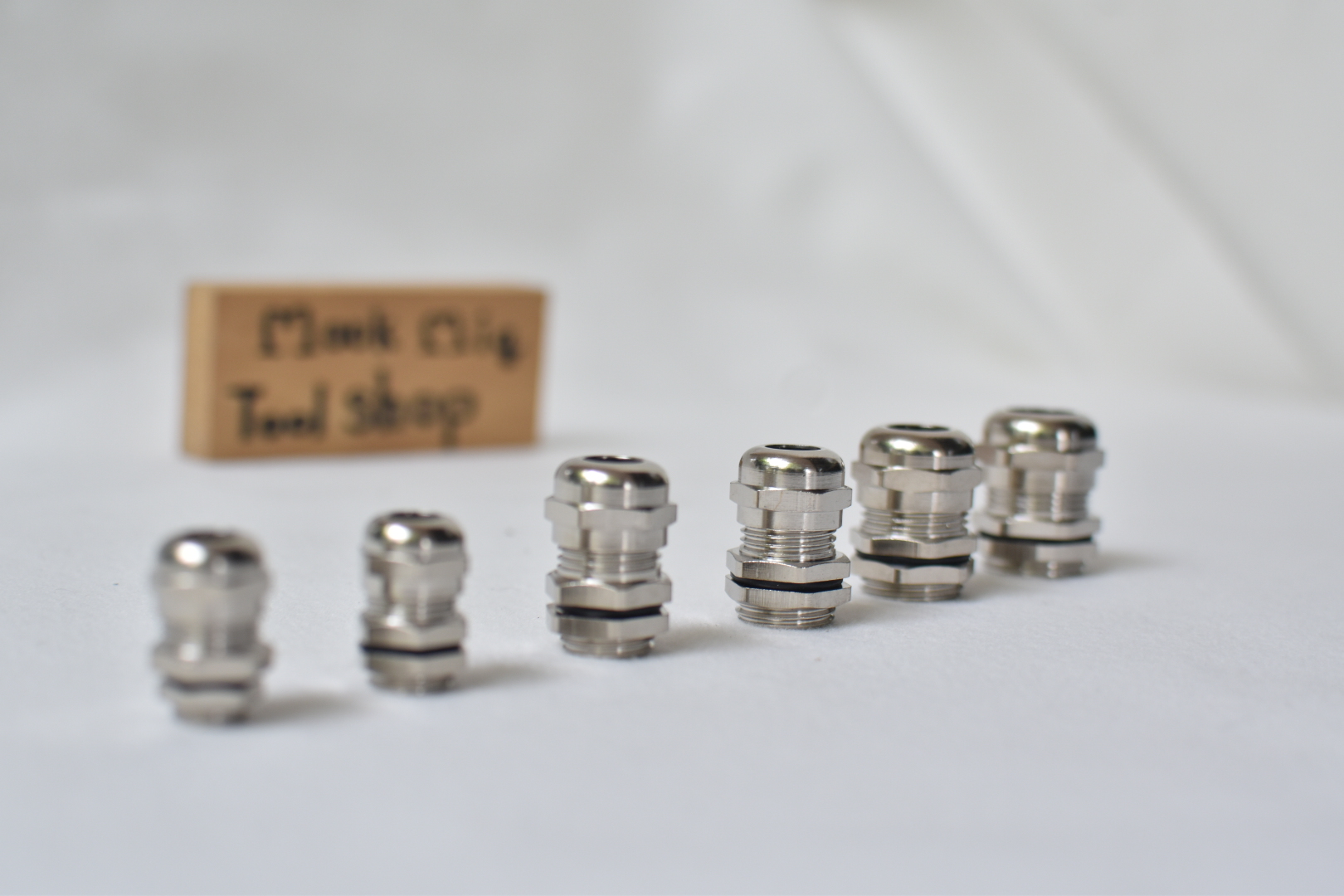 เคเบิ้ลเกลน สแตนเลส จุดเข้าสายเข้าตู้ หรือเข้าบล็อก เพื่อกันน้ำ IP68