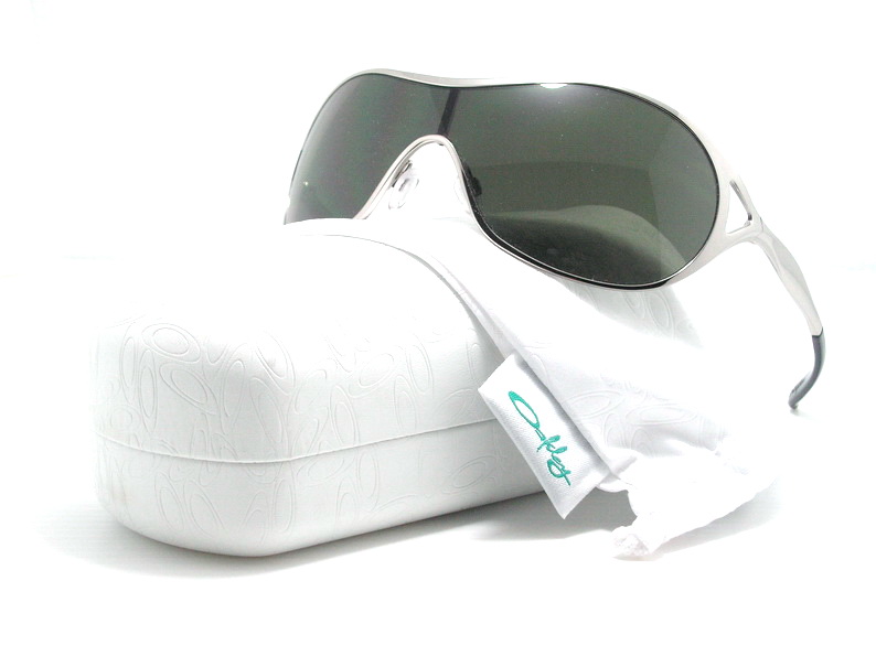 แว่นกันแดด Oakley Deception สี Polished Chrome สวยมากมายค่ะ ของแท้และถูกที่สุด ส่งตรงจากUS.ค่ะ