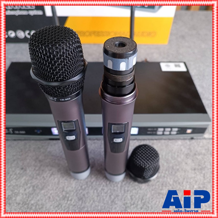 E3 TR-880 ไมค์ลอยUHF ปรับความถี่ ไมค์ลอยถือไร้สาย ไมโครโฟนไร้สาย ย่าน UHF มีกล่องเก็บไมค์แถมมาในชุด ไมค์ลอยถือคู่ E3 รุ่น TR 880 TR880 เอไอ-ไพศาล