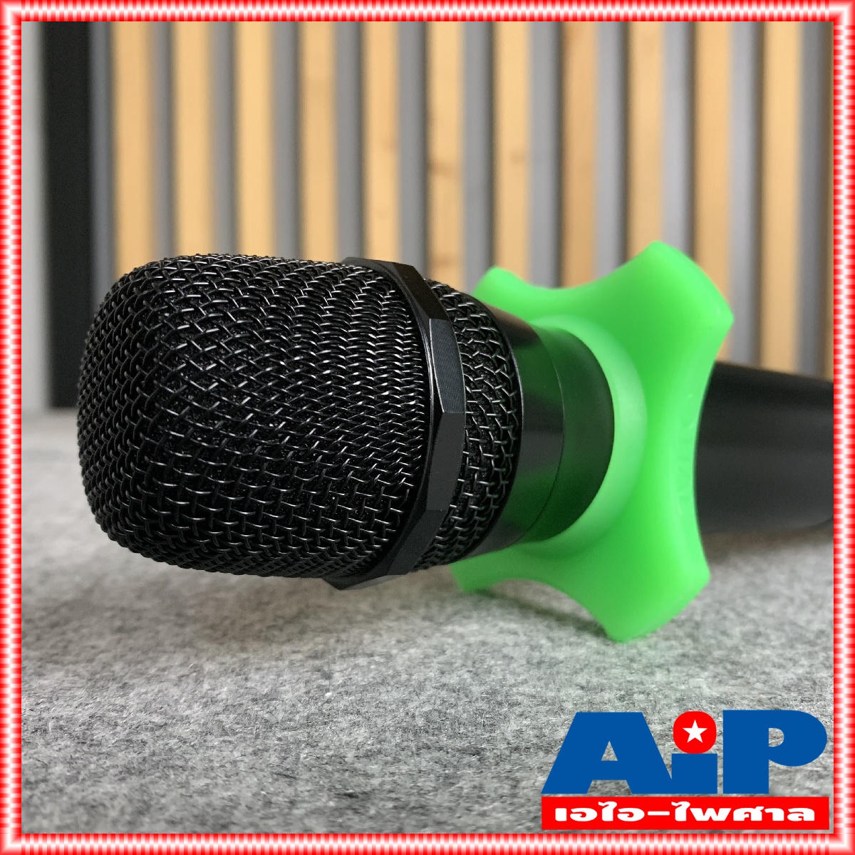 ที่รองไมค์กันกลิ้ง เหลี่ยมใหญ่ V-401 สีเขียว ที่รองไมค์ กันกลิ้ง กันกลิ้งไมค์เหลี่ยมใหญ่สีเขียว ใส่ได้ทั้ง ไมค์ลอย / ไมค์สาย
