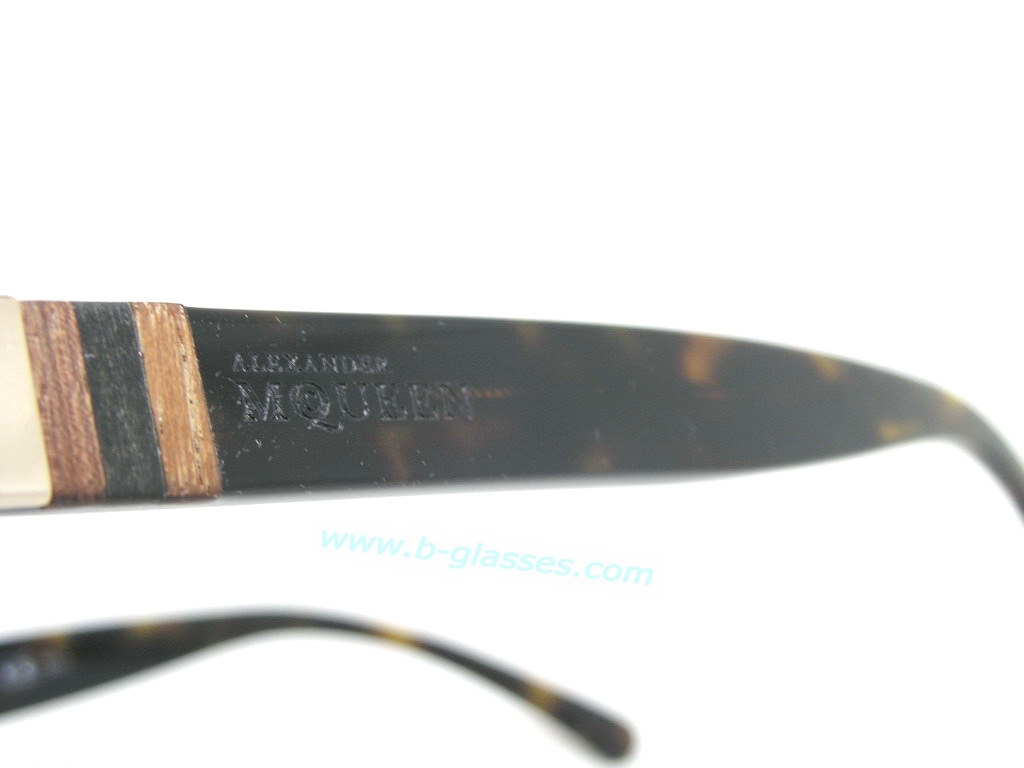 S แว่นกันแดด Alexander McQueen แบรนด์นี้หายากสุดๆค่ะ ของแท้100%และถูกสุดๆ ส่งตรงจากUS.ค่ะ