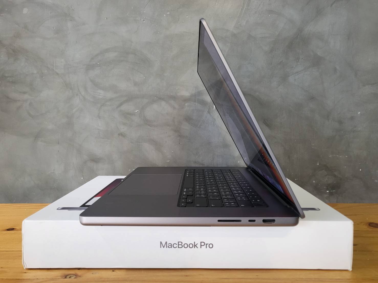 🥇 MacBook Pro (16-inch, M1 Pro, 2021) 16/512GB 🥇 💻#อย่าช้า MBP Pro 16-inch, M1 Pro, 2021 #Apple Care+ ถึง 16/6/68 #ครบกล่อง 💻