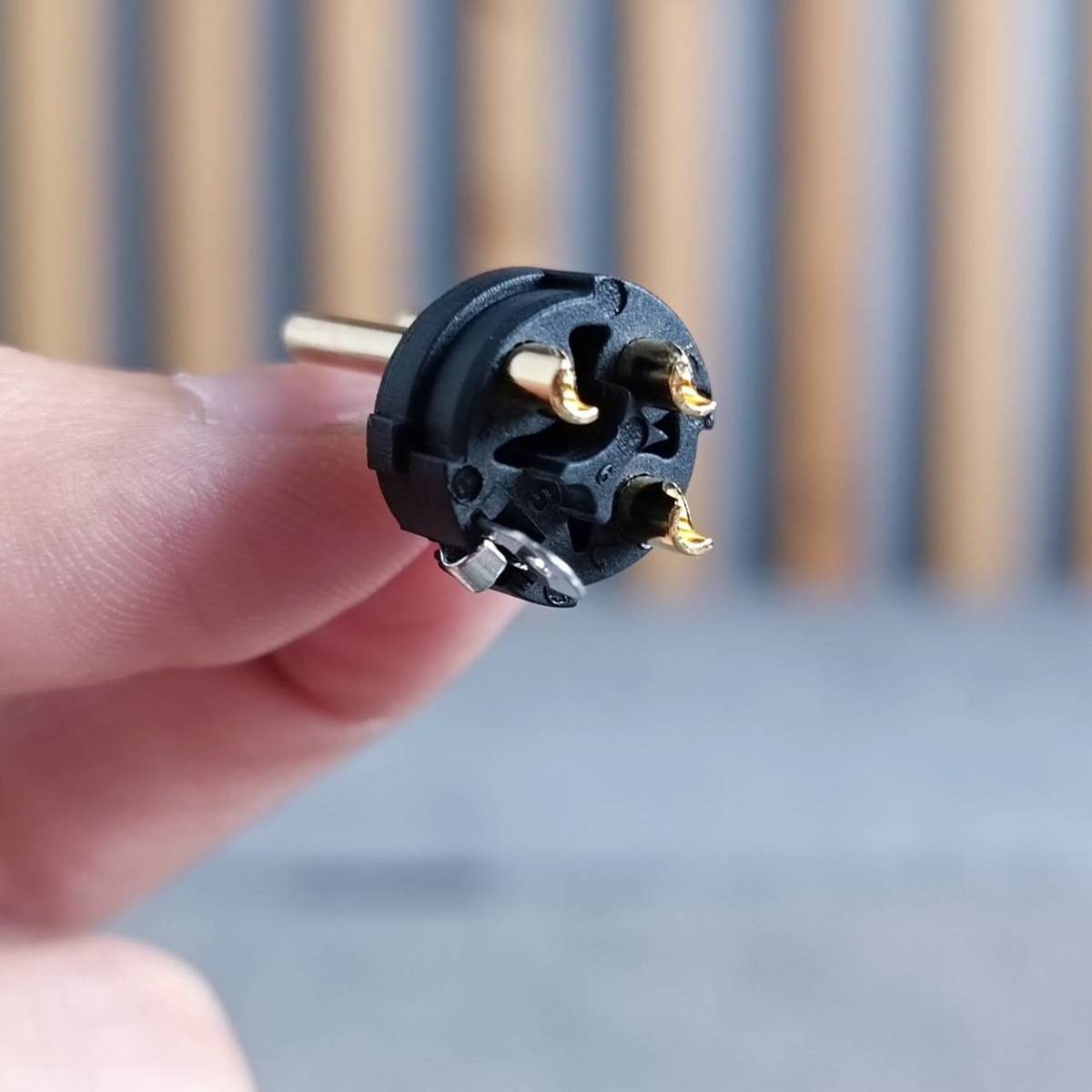 (1คู่ ผู้+เมีย) สีดำ REAN XLR ตัวผู้ + XLR ตัวเมีย RCX3F-M-012-1 + RCX3M-M-012-1 by NEUTRIK เอไอ-ไพศาล