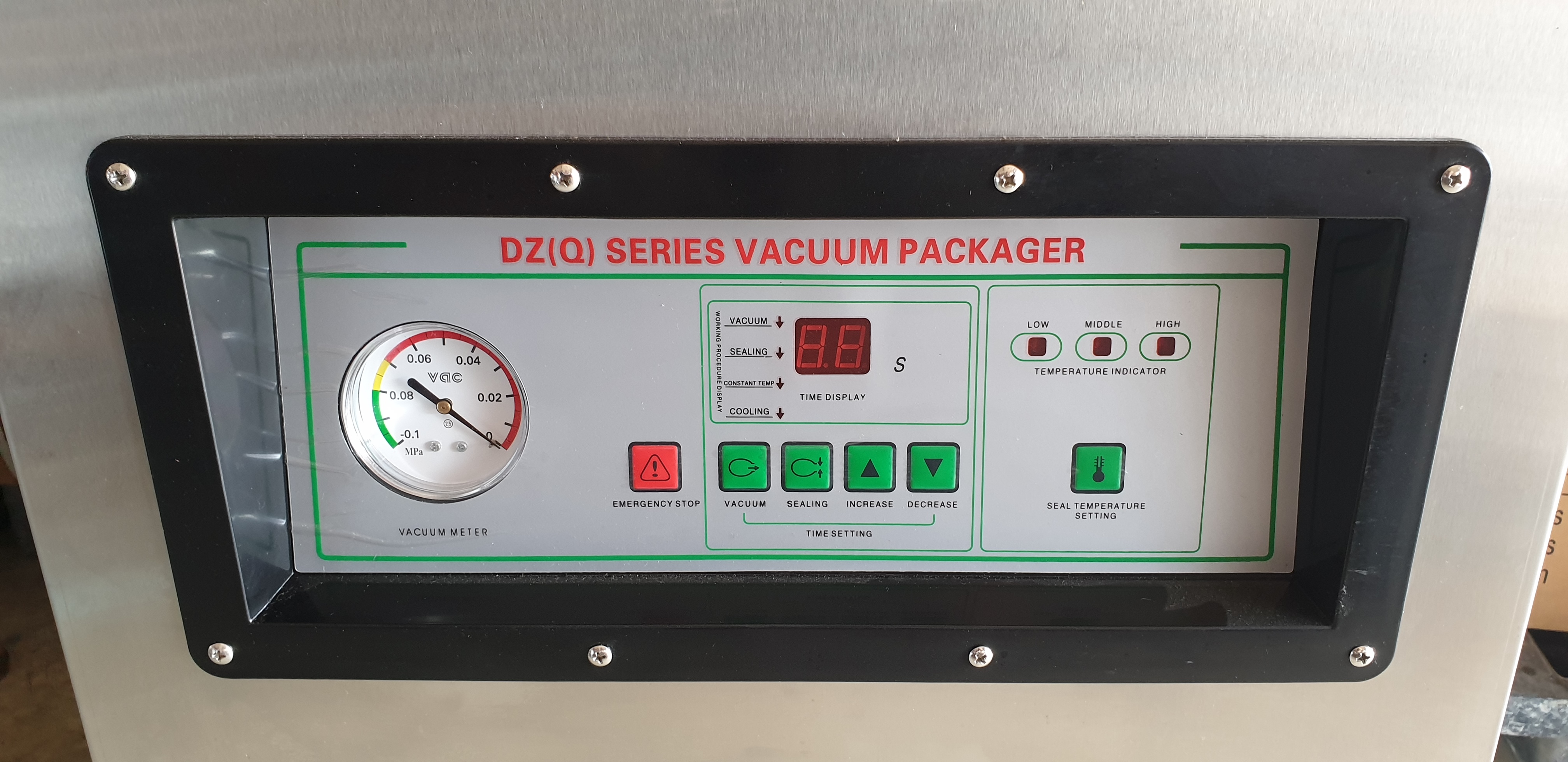 เครื่องซีลสูญญากาศ รุ่น DZ-400 ราคา 18000 บาท