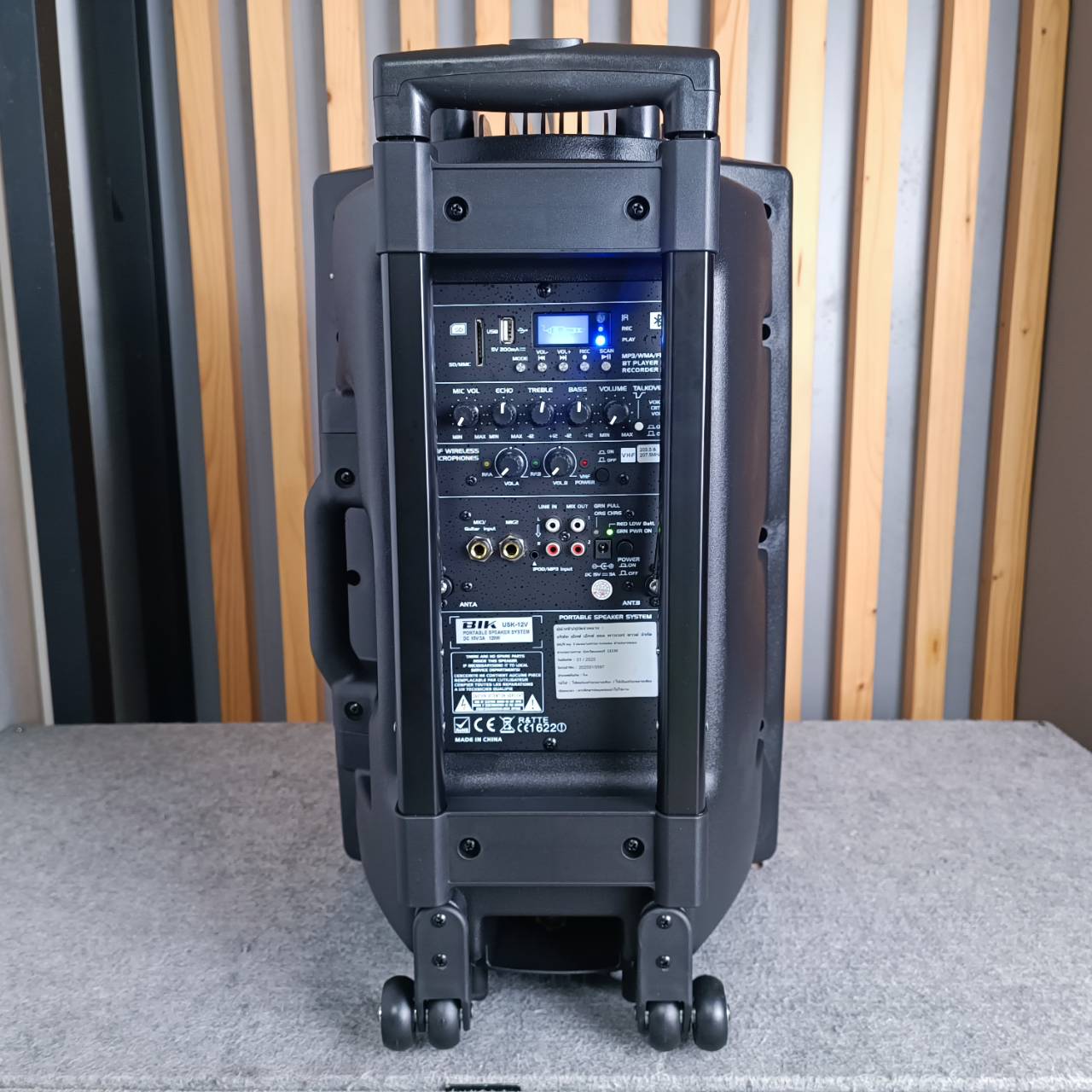 BIK USK-12V ตู้ ลำโพง ล้อลาก 12นิ้ว พร้อม ไมค์ลอย 2ตัว ตู้ลำโพง USK 12V USK12V USK 12 V เอไอ-ไพศาล