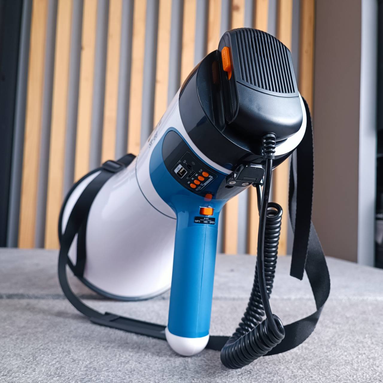 NPE SR-66 โทรโข่ง อัดเสียง ชาร์จแบตได้ USB Bluetooth Megaphone ขนาด 6 นิ้ว กำลังขับ 80 W SR 66 SR66 เอไอ-ไพศาล