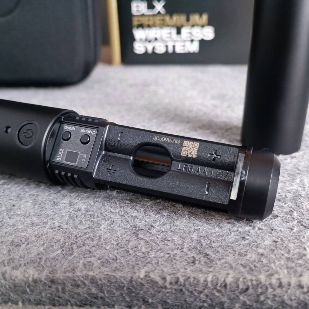 SHURE BLX24TH/SM58-M19ไมค์ลอย ไมโครโฟนไร้สาย มือถือเดี่ยว Microphone ชัวร์ BLX24TH/SM58 M19 BLX24TH/SM58M19 เอไอ-ไพศาล+++