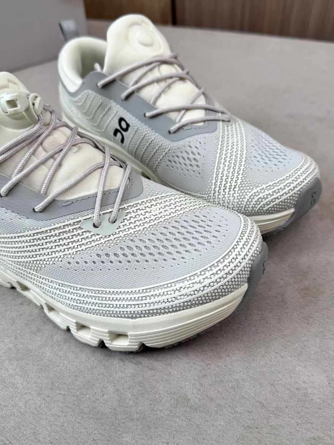 **do** รองเท้าผ้าใบ ON Cloud X Z5 มี 3 สี มีไซส์ ผญ 36-40 ผช 40-47 สินค้าใหม่ ของแท้