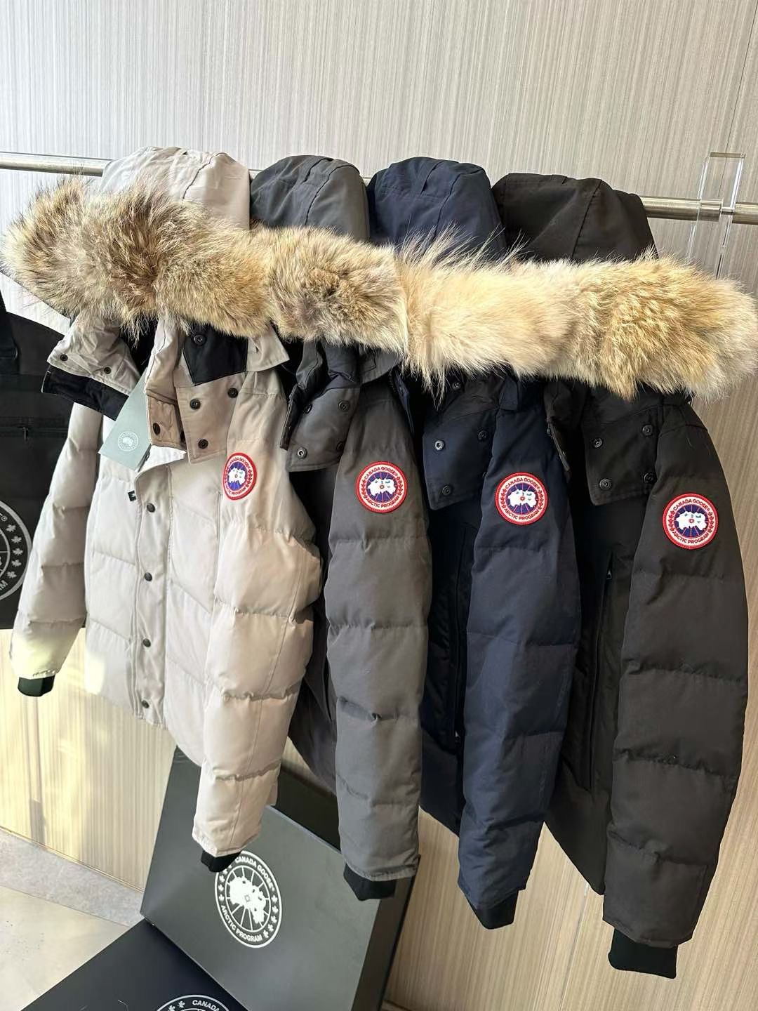 เสื้อแจ๊คเก็ต Canada goose Wyndham Parka ใส่ได้ชายหญิง ฮู้ดขนเฟอร์ถอดแยกได้ สินค้าใหม่ ของแท้