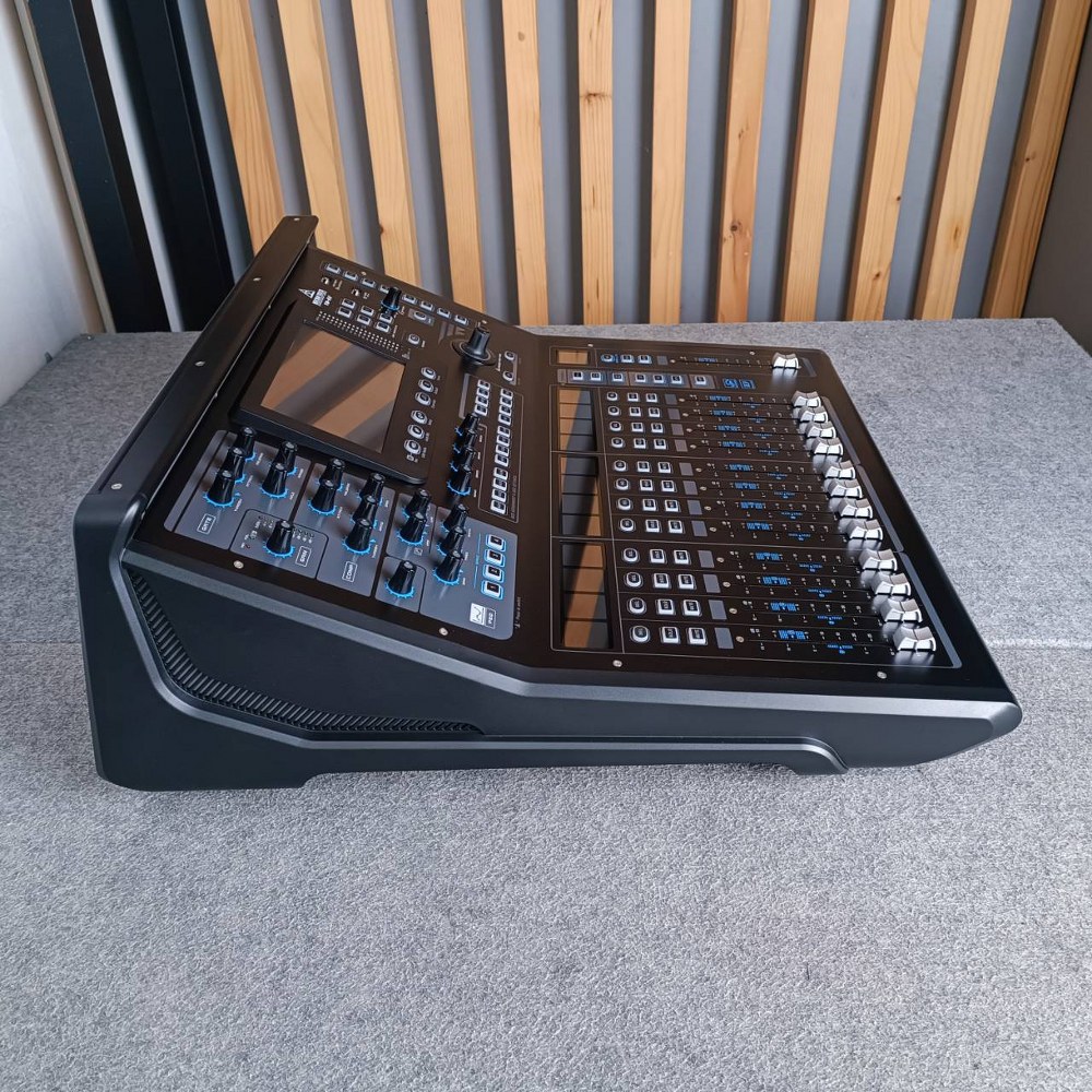 MICROTECH TQ-22 MIXER DIGITAL TQ 22 TQ22 ดิจิตอลมิกเซอร์ 16 อินพุต 8 Aux มีจอแบบสัมผัส เอไอ-ไพศาล