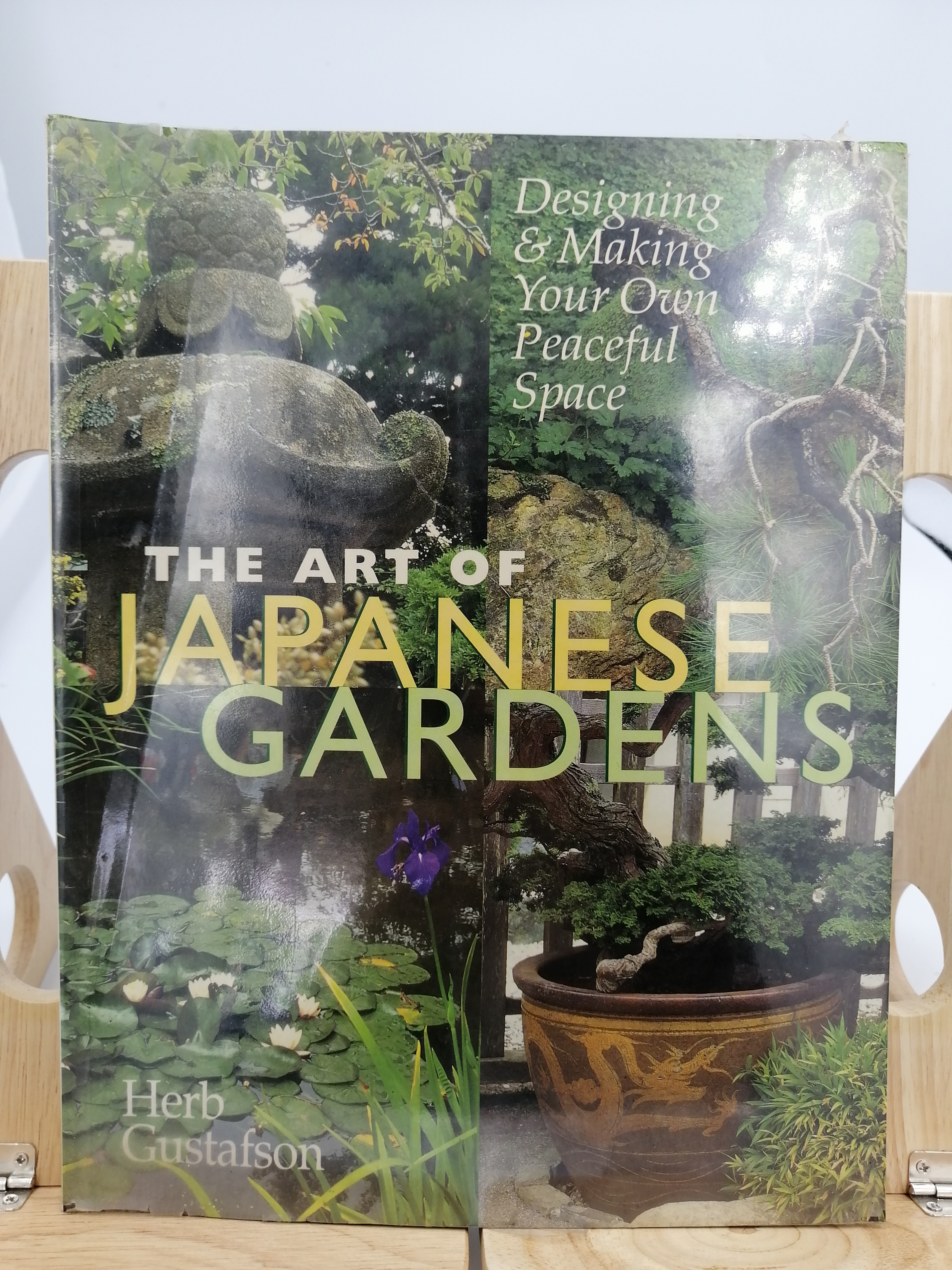 [หนังสือเก่า/ หนังสือมือสอง/ หนังสือหายาก] The Arts of Japanese Gardens