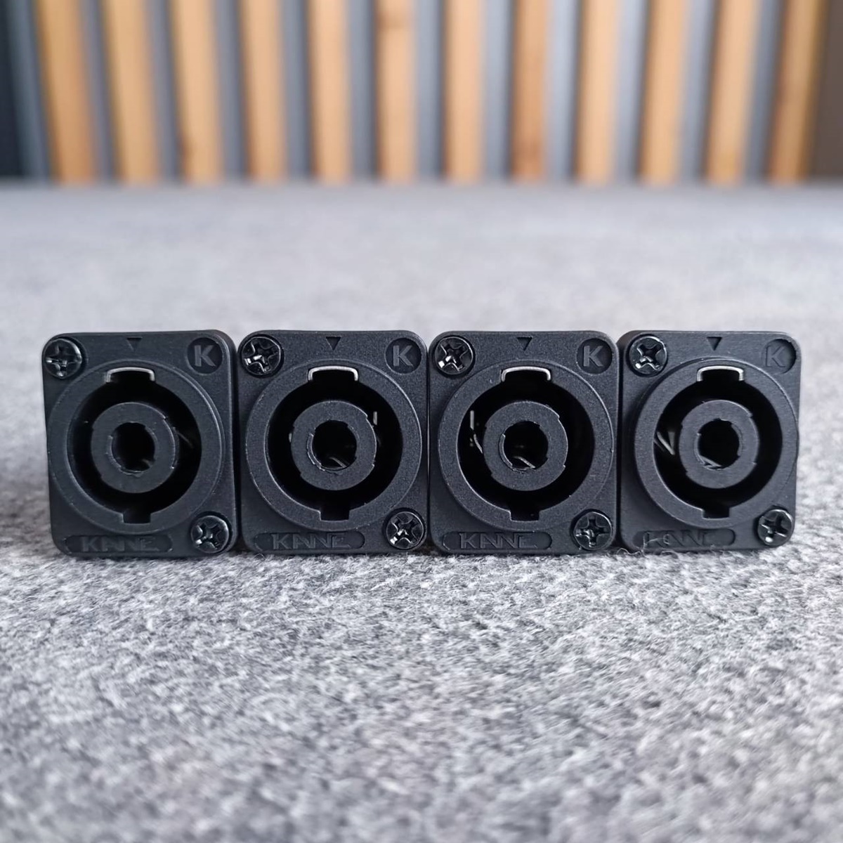 แพ็ค4ตัว KANE COPPER1 speakon ตัวเมีย เหลี่ยมเล็ก สเปคคอนตัวเมีย แจ็ค สเปคคอน สเปคคอน ตัวเมีย เหลี่ยมเล็ก เอไอ-ไพศาล