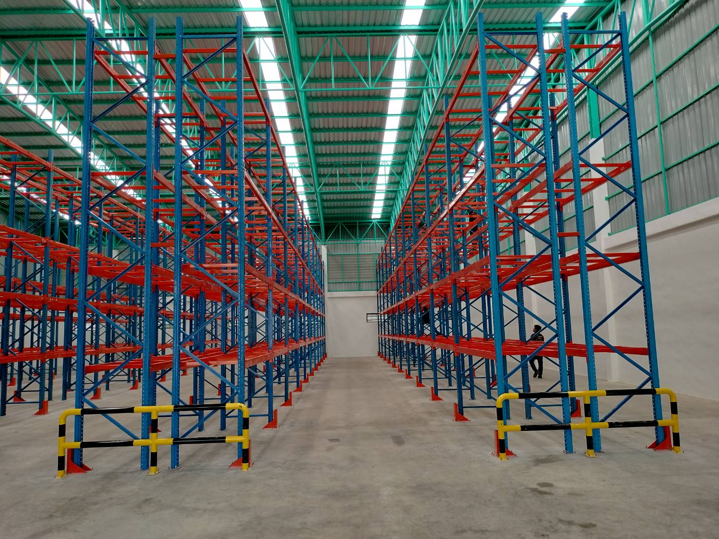 Selective rack ชั้นวางสินค้าอุตสาหกรรมใหม่และมือสอง