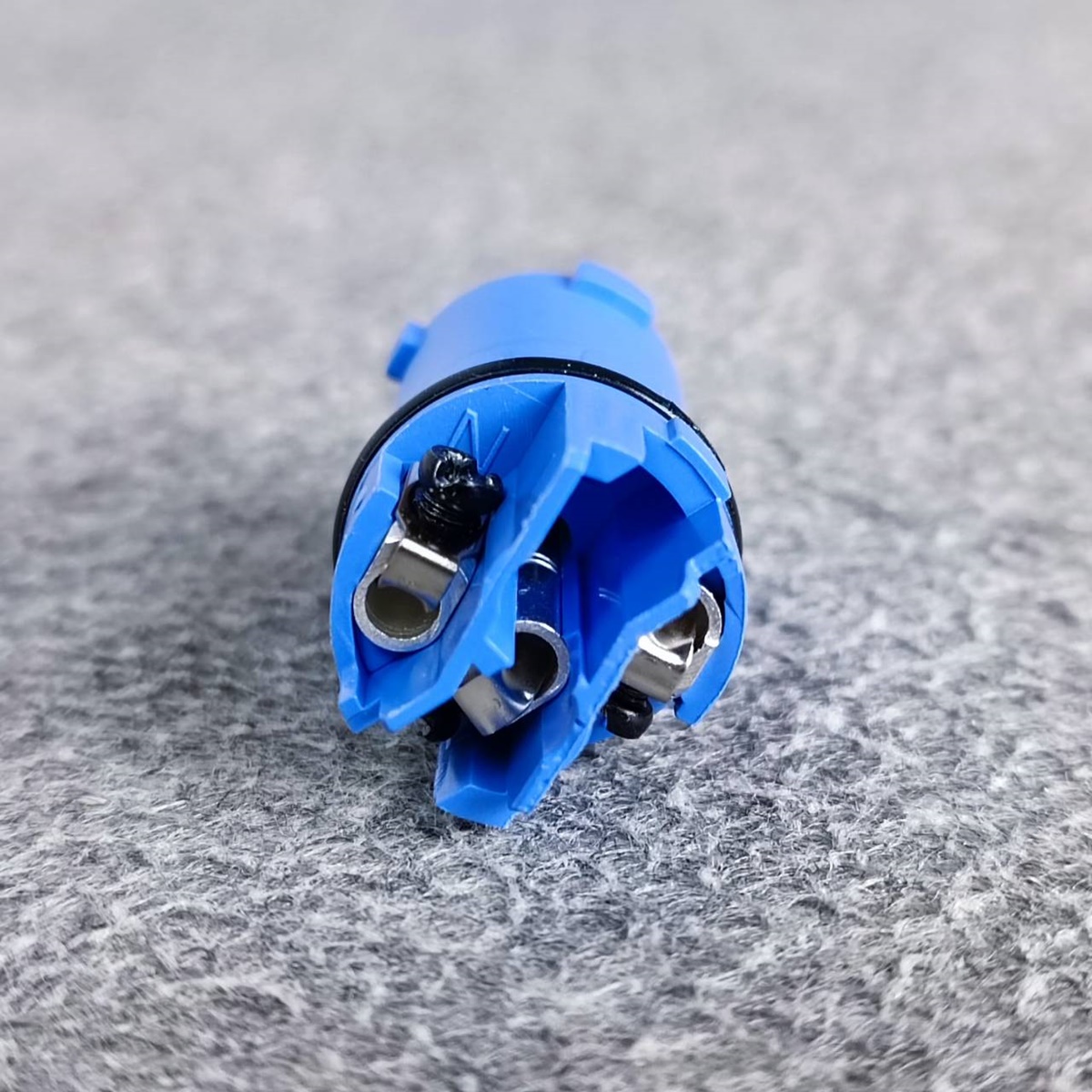 LIDGE LS-3FCA-1W รุ่นกันน้ำ ปลั๊ก POWER CON ตัวผู้ เพาเวอร์ครอนสีฟ้า ACตัวผู้ ปลั๊กตัวผู้ AC POWER PLUG A-type (power in) cable connector เอไอ-ไพศาล