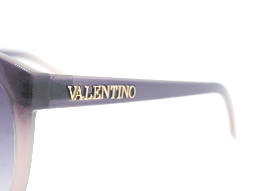 แว่นกันแดด Valentino !!!สวยหรูสุดๆค่ะ ของแท้100%และถูกสุดๆ ส่งตรงจากUS.ค่ะ