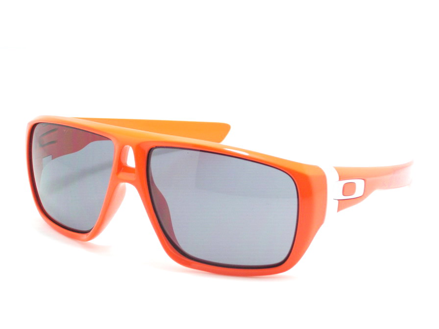 แว่นกันแดด Oakley Dispatch สี Clementine ใส่เท่ห์สุดๆค่ะ ของแท้และถูกที่สุด ส่งตรงจากUS.ค่ะ