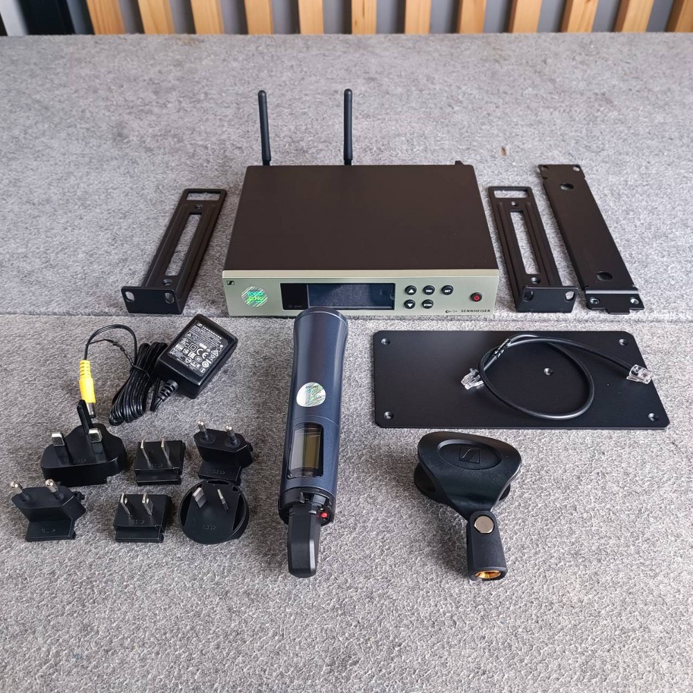 สินค้าใหม่ ลดล้างสต็อค SENNHEISER E100G4 MMD835 ไมค์ลอย EW 100 G4-835-TH EW 100 G4 835 TH ชุดไมค์ลอยเดี่ยวแบบมือถือ ย่าน UHF เอไอ-ไพศาล