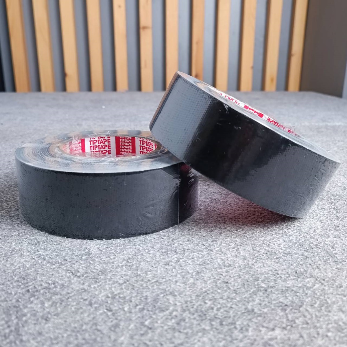 1ม้วน สีดำ แร็คซีน2นิ้ว 50หลา เทปกาว2" เทปกาว2นิ้ว เทป อุปกรณ์สำหรับงานเวที แร็คซีนสีดำ แร็คซีนยาว50หลา แร็คซีน50หลา เอไอ-ไพศาล