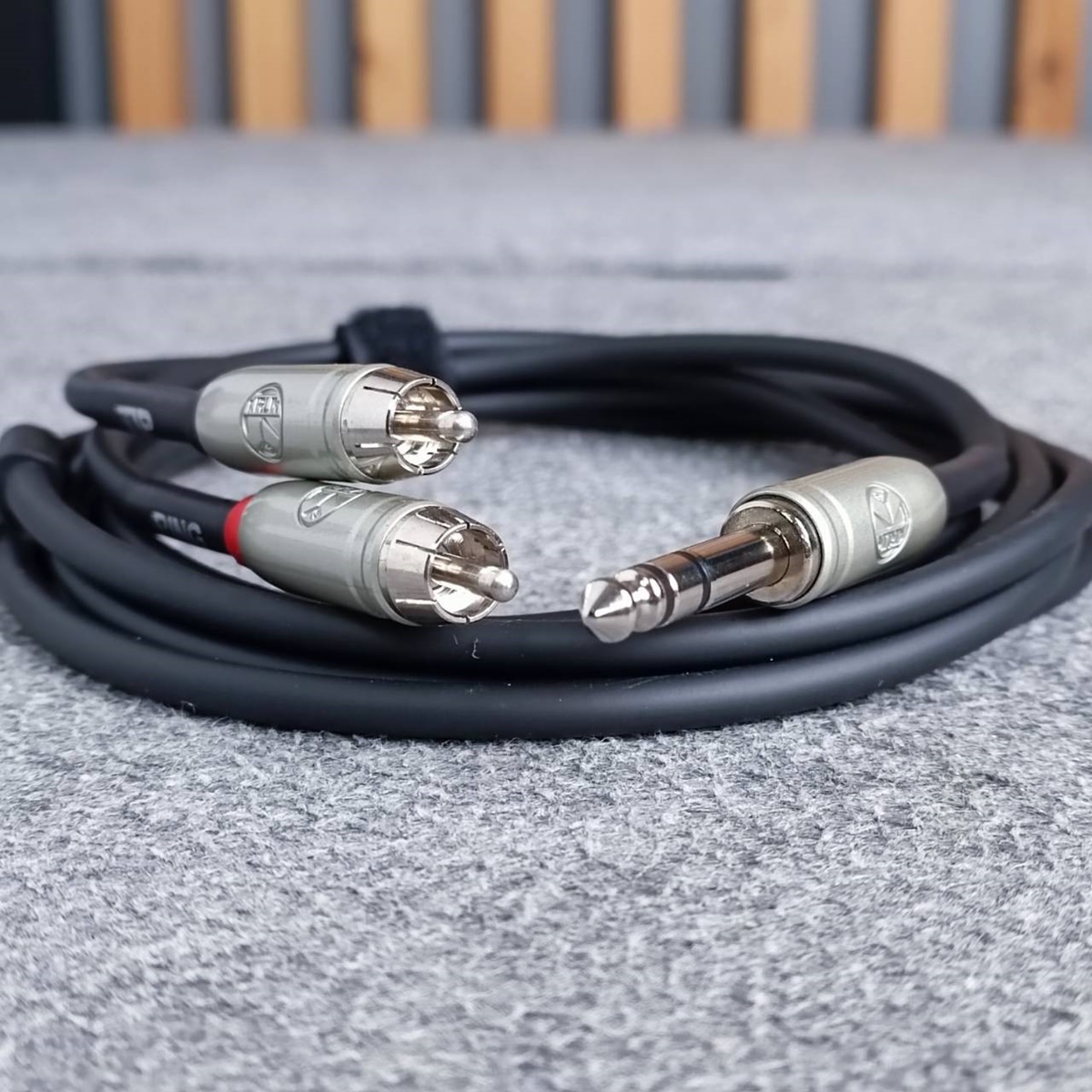 2เมตร KIRLIN Y-344PR สาย PHONE สเตอริโอ ออก RCAx2 ยาว 2เมตร 24awg สายTRS - RCAx2 สายสัญญาณสำเร็จรูป เอไอ-ไพศาล