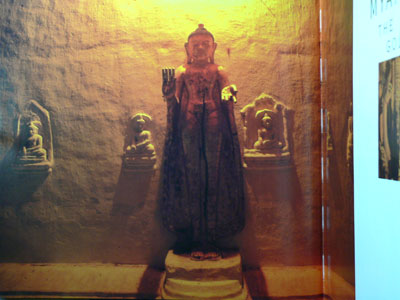 MYANMAR THE GOLDEN LAND 013514