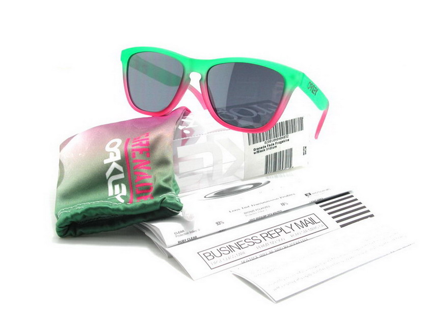 แว่นกันแดด Oakley Frogskins สี Grenade Fade ใส่เท่ห์สุดๆค่ะ ของแท้และถูกที่สุด ส่งตรงจากUS.ค่ะ